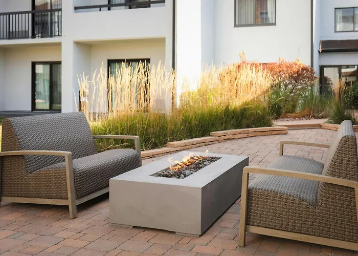 Courtyard By Marriott Denver Central Park