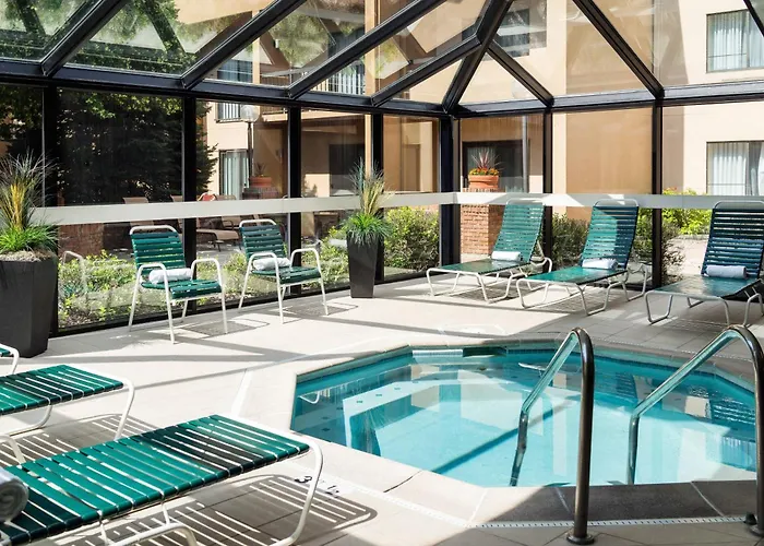 Courtyard By Marriott Denver Central Park