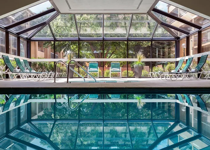 Courtyard By Marriott Denver Central Park