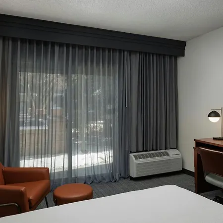 Hotel Courtyard By Marriott Denver Central Park Exterior foto