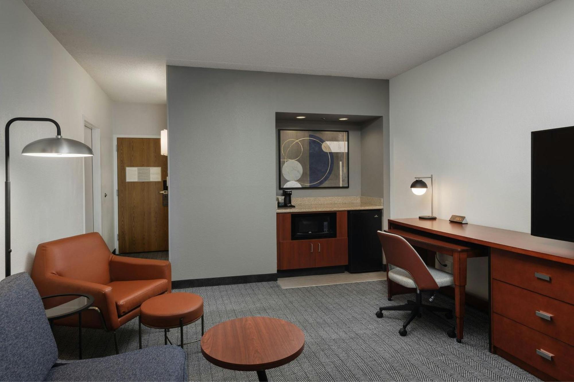 Courtyard By Marriott Central Park Hotel 3*